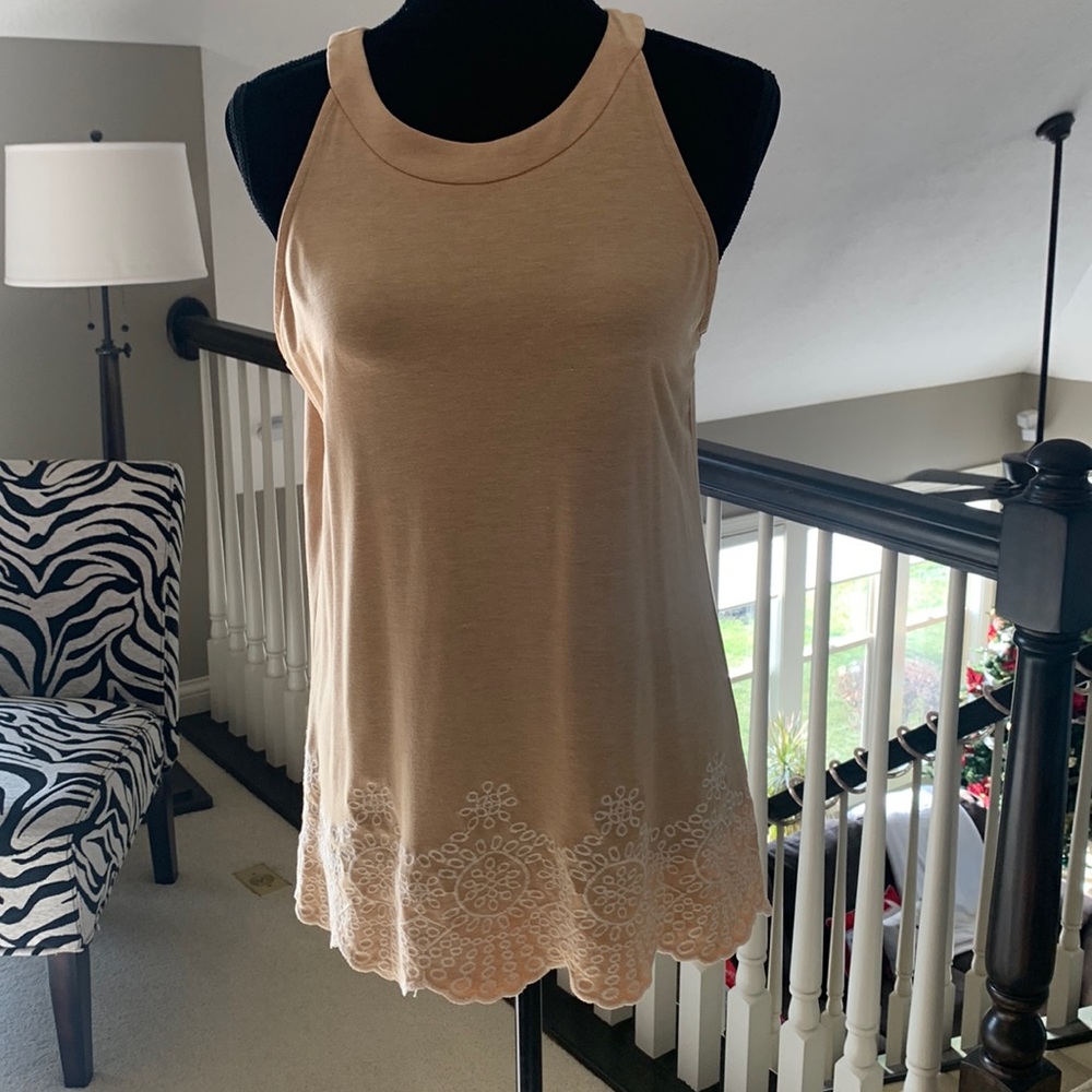 Adrianna Papell Tan ( light Carmel ) tunic top with embroidered bottom. Small